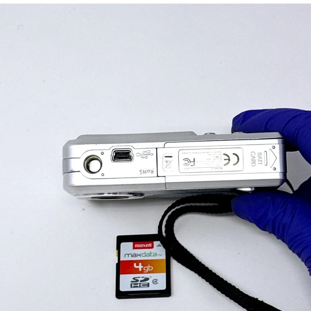 Polaroid a520 Digital Camera Silver 5.0MP 2.0 LCD 4x Zoom Compact Digicam Y2K 4G